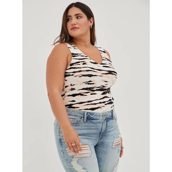 torrid Tops - NWT Torrid Foxy Tiger Animal Sleeveless V-Neck Tank Top Shirt  Size: 2X (18/20)